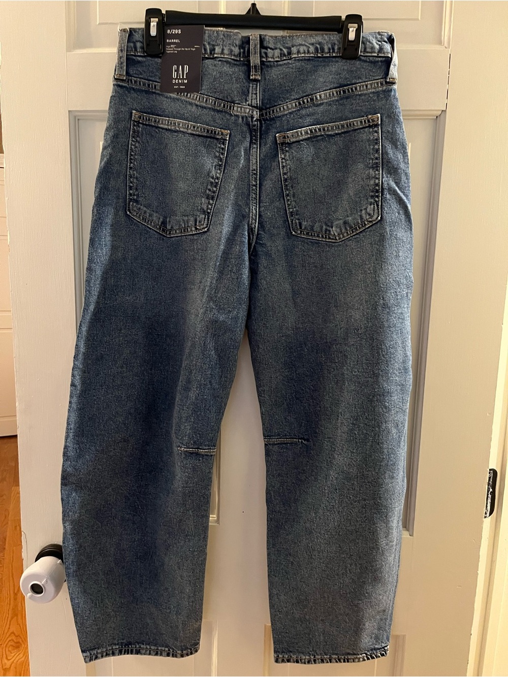 GAP Relaxed Fit Barrel Jeans - Washed Blue - Picture 4 of 4